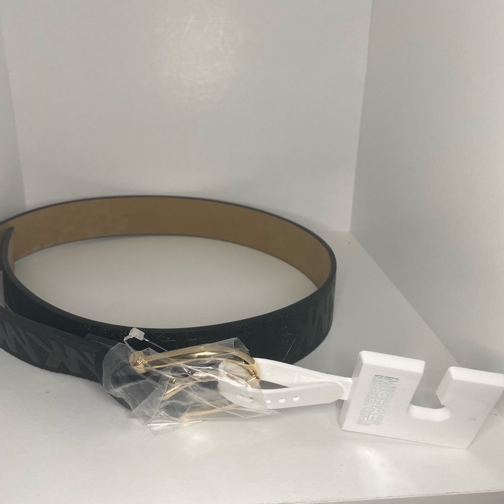 MICHAEL KORS BLACK LEATHER MK LOGO BELT SIZE SMALL NWT